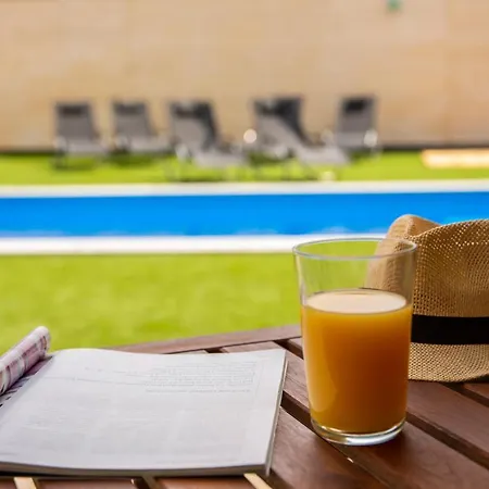 Tahiti Apartament *